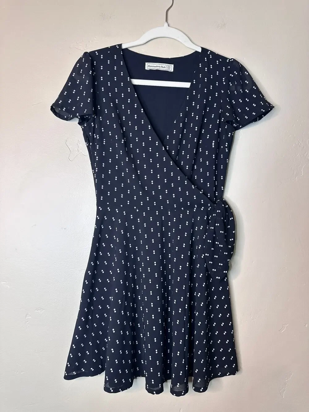 Abercrombie & Fitch Black and White Pattern Faux Wrap Mini Dress XS